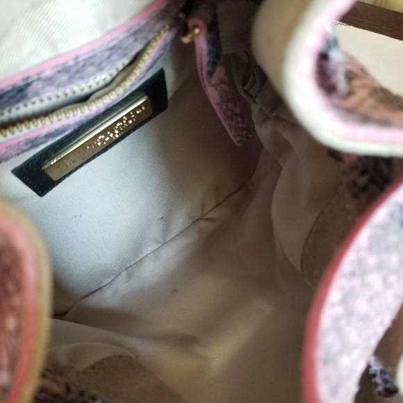 VITTORIA Napoli  pink python embossed  raw leather mini drawstring crossbody bag - Picture 9 of 16